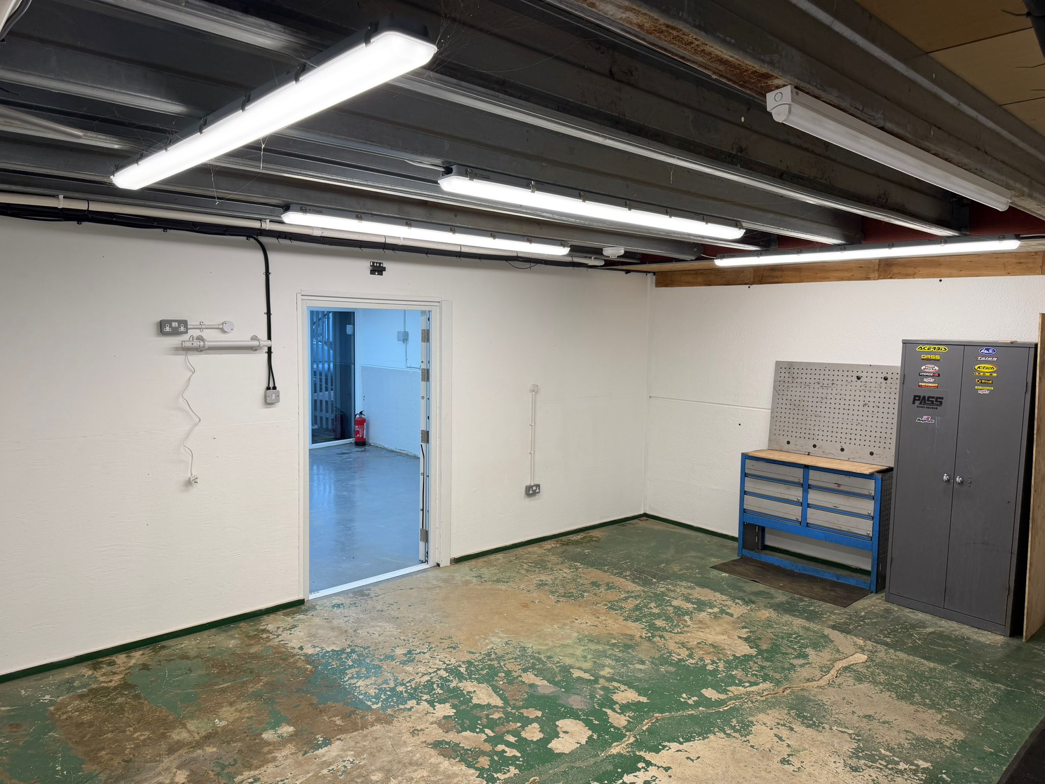 Industrial Unit in Bicester - photo 4